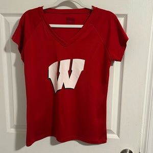 Wisconsin v-neck dry fit size M